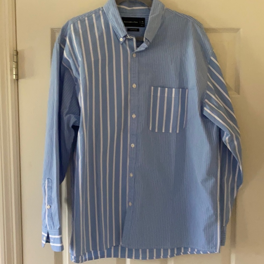 Abercrombie and Fitch 90’s Oversized Button Down Shirt